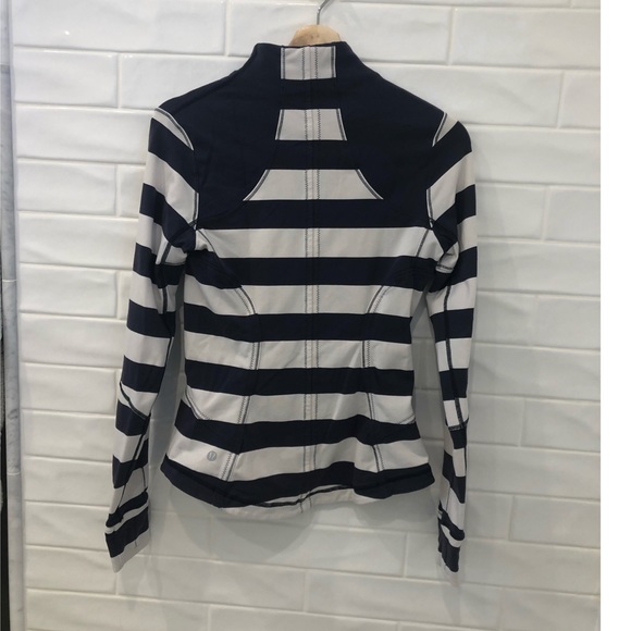 Lululemon Forme Jacket *Cuffins - Picture 11 of 13